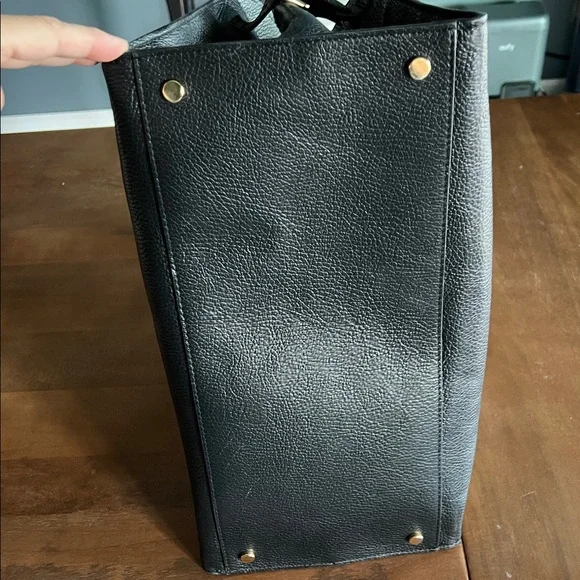 Claudia Firenze Elegant Black Leather Shoulder/Tote Bag - Picture 2 of 5